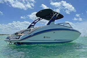 2018 Yamaha Boats thumbnail 16