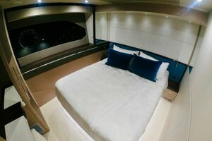 2018 Sunseeker Yacht thumbnail 19