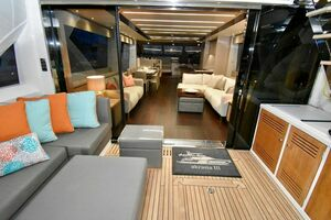 2018 Sunseeker Yacht thumbnail 14