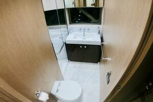 2018 Sunseeker Yacht thumbnail 22