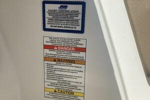 Photo 4121062 for 2017 Sea Ray 270 SDX Outboard  