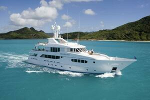 PERLE BLEUE 2007 Hakvoort Custom Yacht For Sale in Palma 