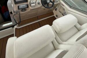 LUXE 32ft Sea Ray Yacht For Sale