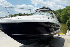 LUXE 32ft Sea Ray Yacht For Sale