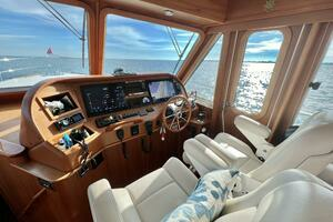 2017 Sabre 48 Salon Express thumbnail 18