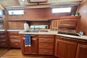 2017 Sabre 48 Salon Express thumbnail 22