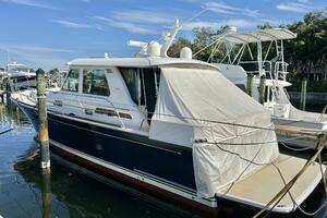 2017 Sabre 48 Salon Express thumbnail 6