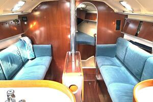 1993 Beneteau First 38.5 thumbnail 3