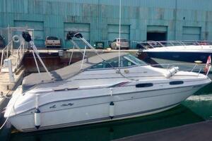 Imagine 23ft Sea Ray Yacht For Sale