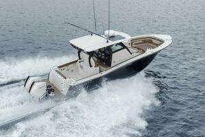 T/T Phoenix 2023 Scout 330 LXF Yacht For Sale in West Palm Beach FL