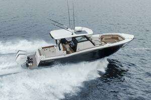 T/T Phoenix 2023 Scout 330 LXF Yacht For Sale in West Palm Beach FL