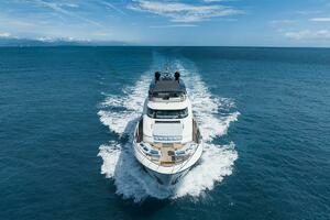2021 Monte Carlo Yachts MCY 96 thumbnail 3