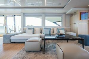 2021 Monte Carlo Yachts MCY 96 thumbnail 19
