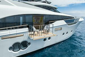 2021 Monte Carlo Yachts MCY 96 thumbnail 22