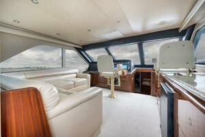 2007 Viking 52 Sport Coupe thumbnail 3