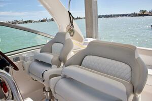 Photo 4159881 for 2013 Chaparral 310 Signature Soggy Dollar 