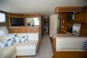 2012 Carver Sojourn thumbnail 22