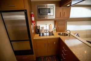 2012 Carver Sojourn thumbnail 7