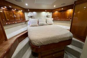 2004 Bertram 67 thumbnail 45