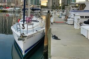 Utopia 33ft Hunter Yacht For Sale