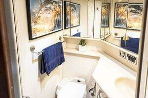2002 Sea Ray 550 Sundancer thumbnail 27