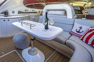 2002 Sea Ray 550 Sundancer thumbnail 10