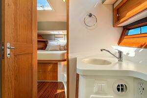 42ft MJM Yacht For Sale