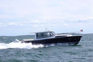 42ft MJM Yacht For Sale
