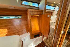 42ft MJM Yacht For Sale