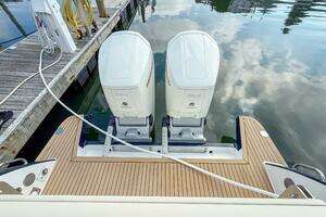 42ft MJM Yacht For Sale