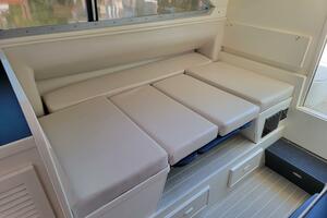 Photo 4171611 for 1985 Bertram 28 Flybridge Sport Fisherman  