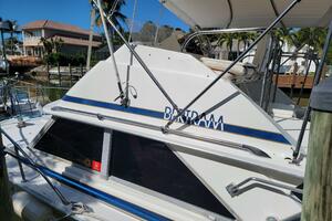 Photo 4171616 for 1985 Bertram 28 Flybridge Sport Fisherman  