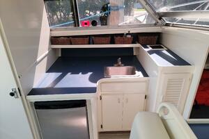 Photo 4171590 for 1985 Bertram 28 Flybridge Sport Fisherman  