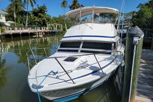 Photo 4171546 for 1985 Bertram 28 Flybridge Sport Fisherman  