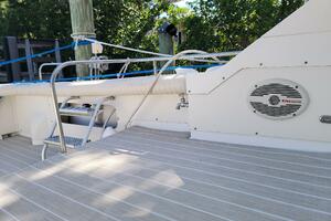 Photo 4171586 for 1985 Bertram 28 Flybridge Sport Fisherman  