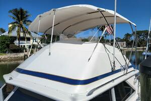 Photo 4171621 for 1985 Bertram 28 Flybridge Sport Fisherman  