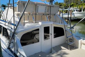 Photo 4171550 for 1985 Bertram 28 Flybridge Sport Fisherman  