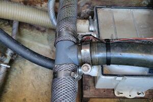 Photo 4171613 for 1985 Bertram 28 Flybridge Sport Fisherman  