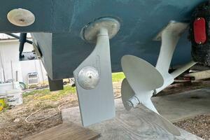 Photo 4171556 for 1985 Bertram 28 Flybridge Sport Fisherman  