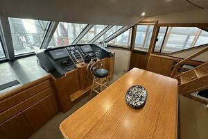 1993 West Bay Pilothouse thumbnail 24