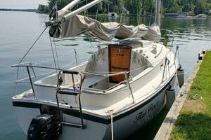 Hub Punch 22ft Nonsuch Yacht For Sale