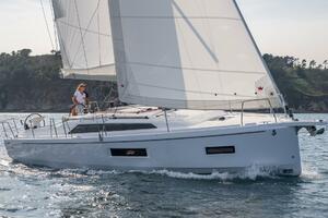 37ft Beneteau Yacht For Sale