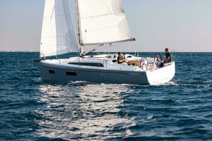 34ft Beneteau Yacht For Sale