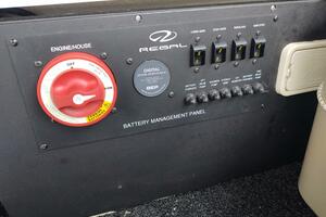 Reel Seaductive 28ft Regal Yacht For Sale