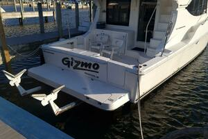  2006 Silverton  Yacht For Sale in Muskegon MI