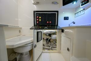 Cobia 350 - Cabin