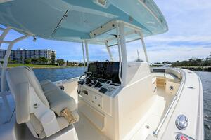 Cobia 350 - Helm Seating