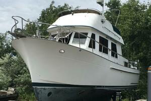 Victoria 34ft Marine Trader Yacht For Sale