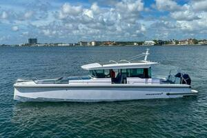  2024 Axopar 37XC CROSS CABIN Yacht For Sale in Tampa FL
