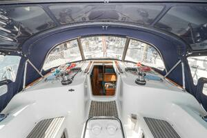 2001 Jeanneau 43 Sun Odessey thumbnail 28